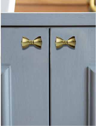 Bow Tie Brass Knobs (Set of 6)
